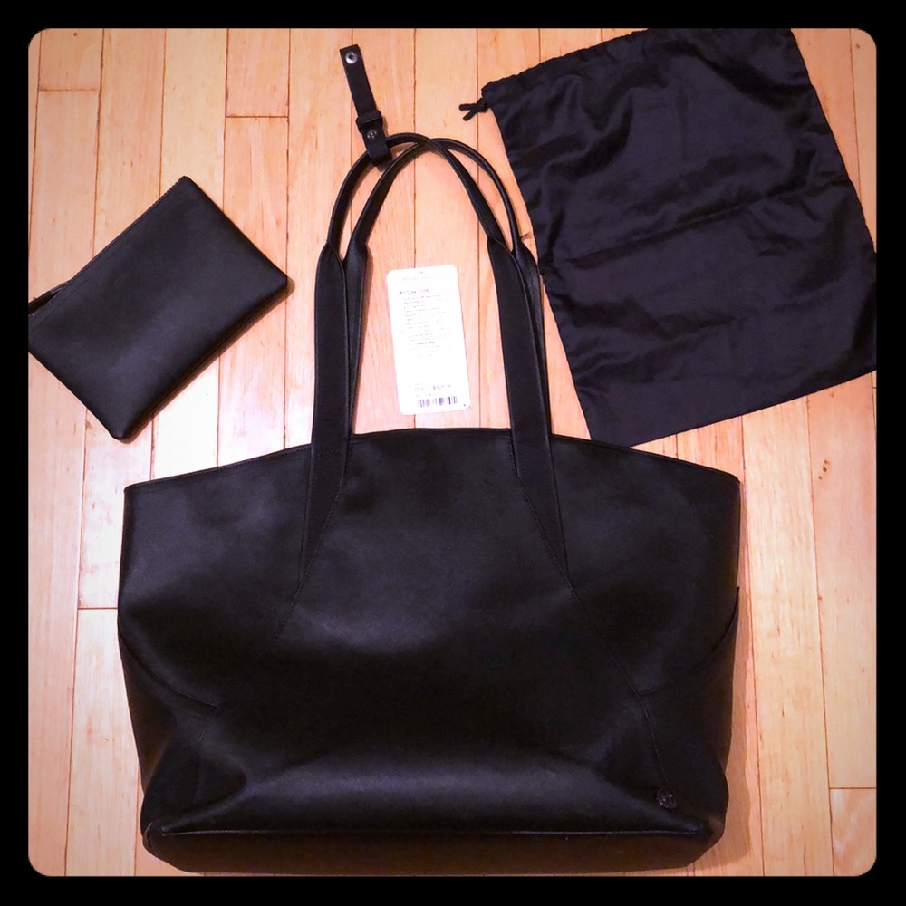 Lululemon Tots Bag